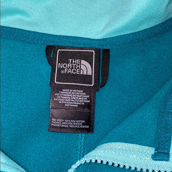 The North Face Fleece Jacket - Picture 2 of 3